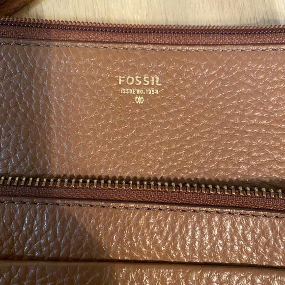 Fossil Brown Leather Crossbody Bag - Picture 2 of 7